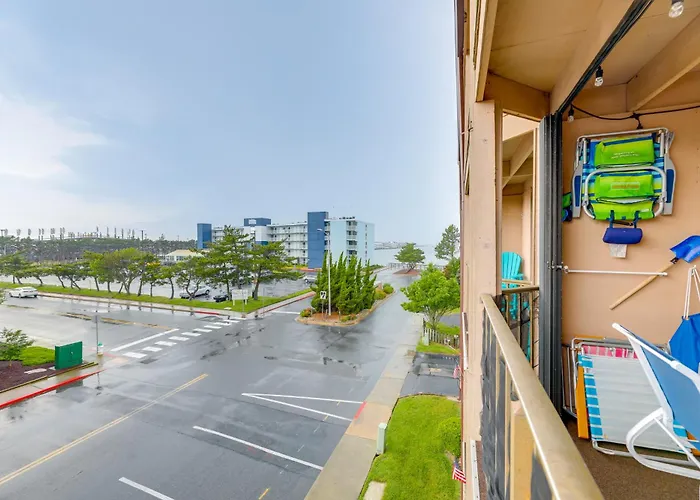 Steps To Beach: W/ Pool In Ocean City!