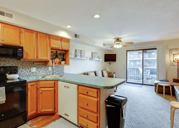 Steps To Beach: W/ Pool In Ocean City! Holiday home