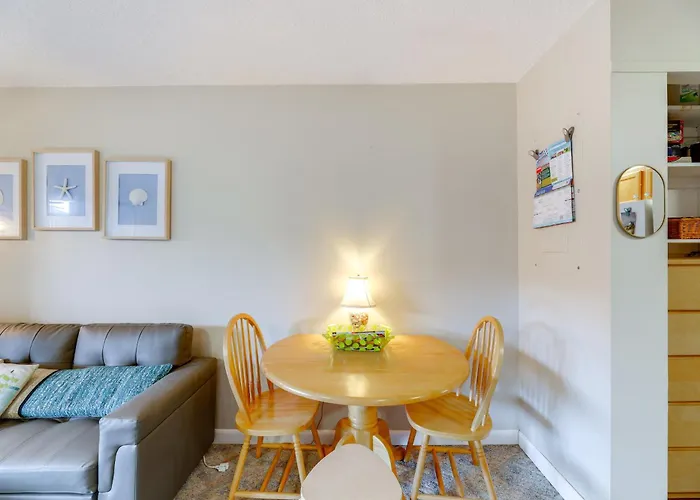 Steps To Beach: W/ Pool In Ocean City! Holiday home *