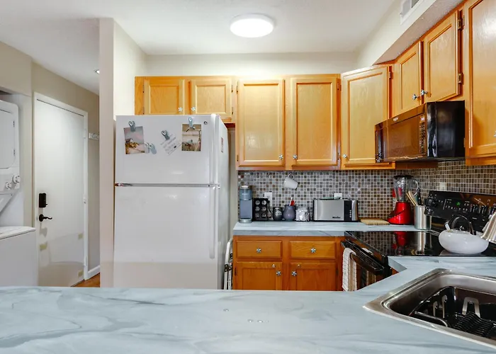 Steps To Beach: W/ Pool In Ocean City! Holiday home