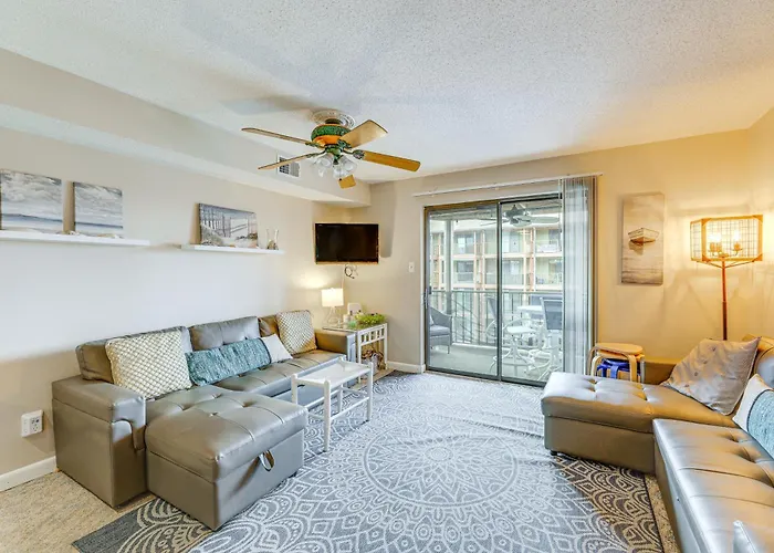 Holiday home Steps To Beach: W/ Pool In Ocean City! Ocean City