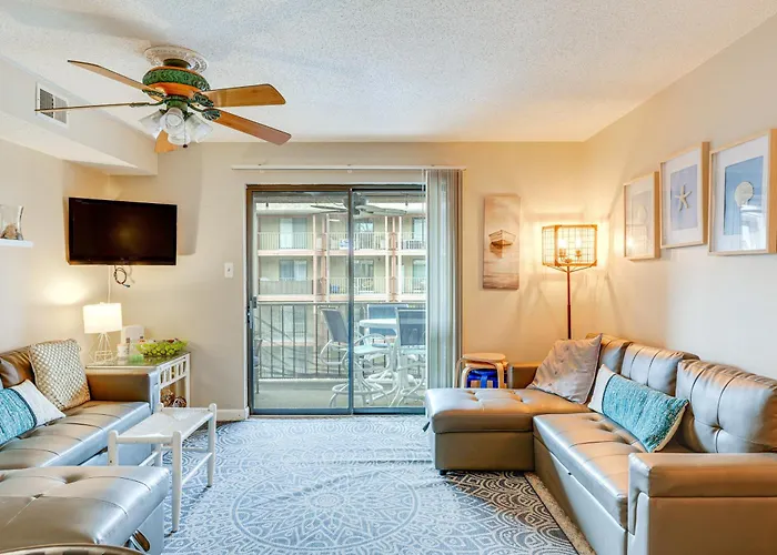 Holiday home Steps To Beach: W/ Pool In Ocean City! Ocean City