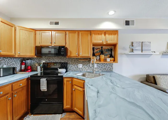 Holiday home Steps To Beach: W/ Pool In Ocean City! Ocean City